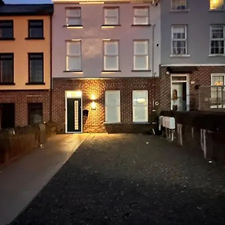 Westland Suites - Stylish, Modern, Elegant, Central Apartments Londonderry Exterior photo